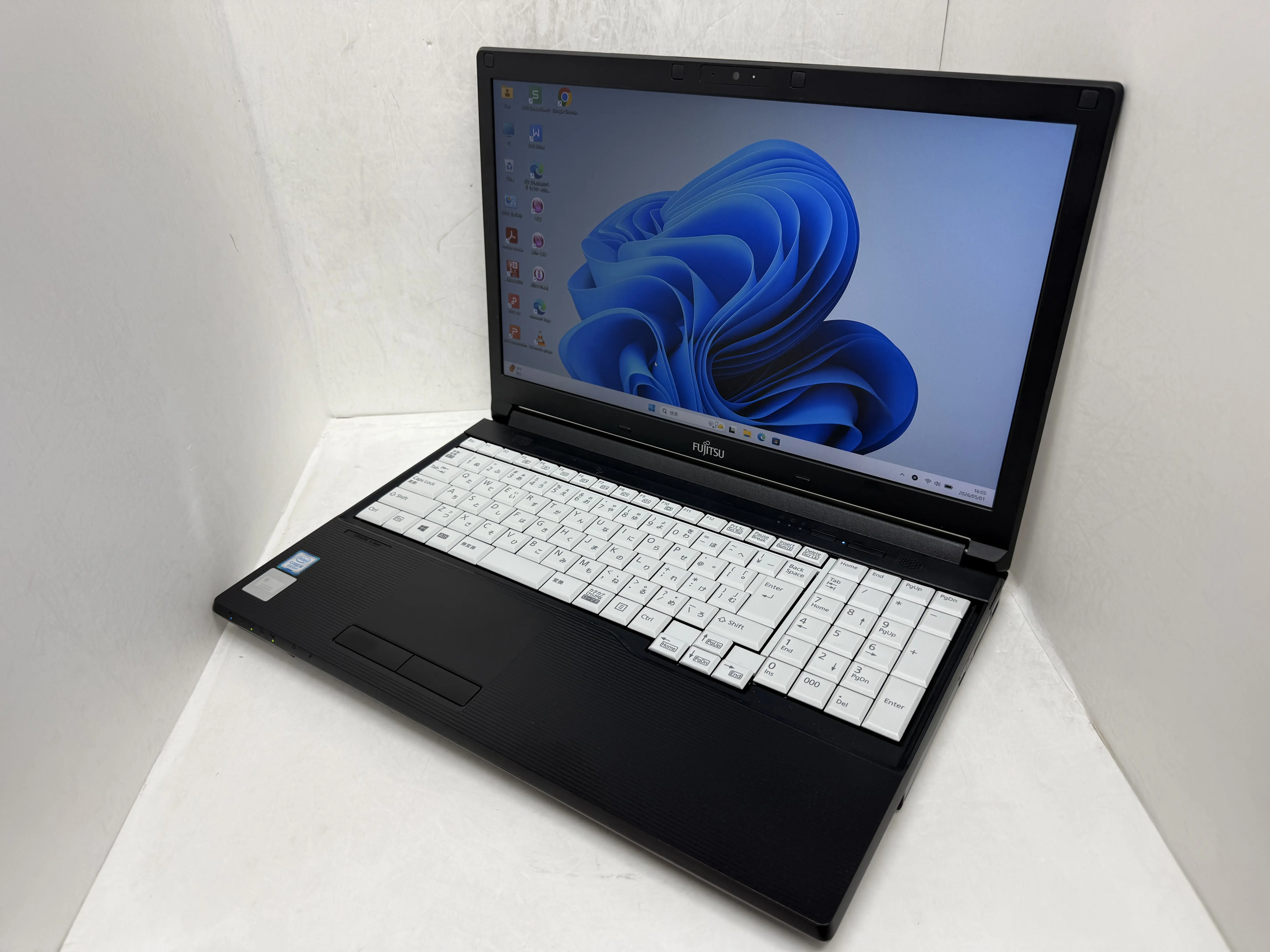 FUJITSU LIFEBOOK A748/S（第8世代Corei5）