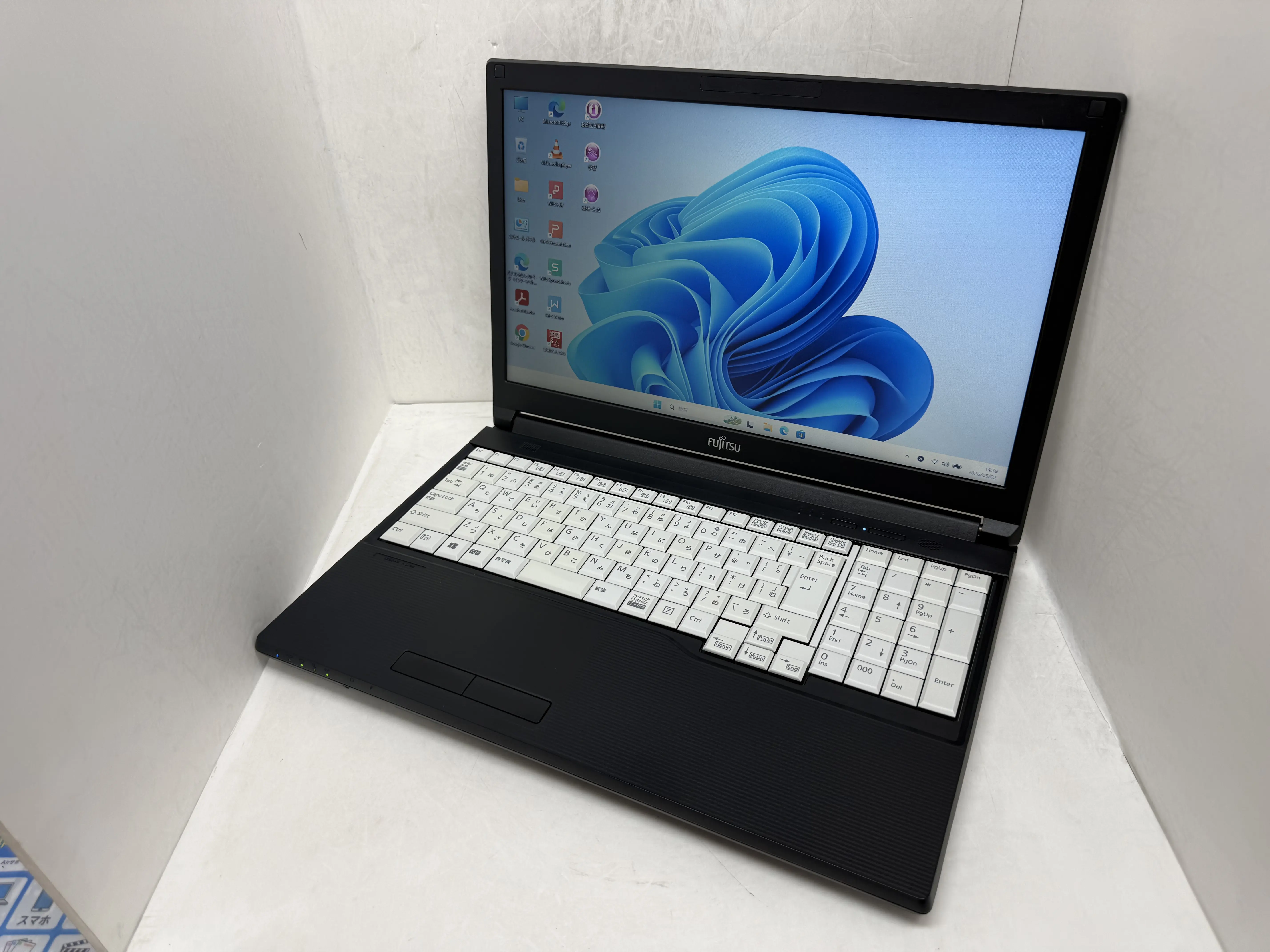 FUJITSU LIFEBOOK A579/A（第8世代Corei3）