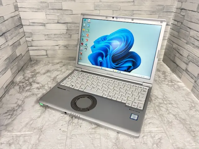 Panasonic Let'snote CF-SV7（第8世代）