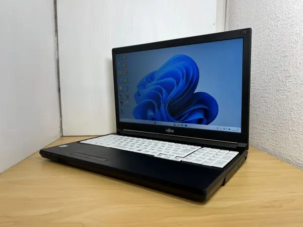 富士通 LIFEBOOK A579/B