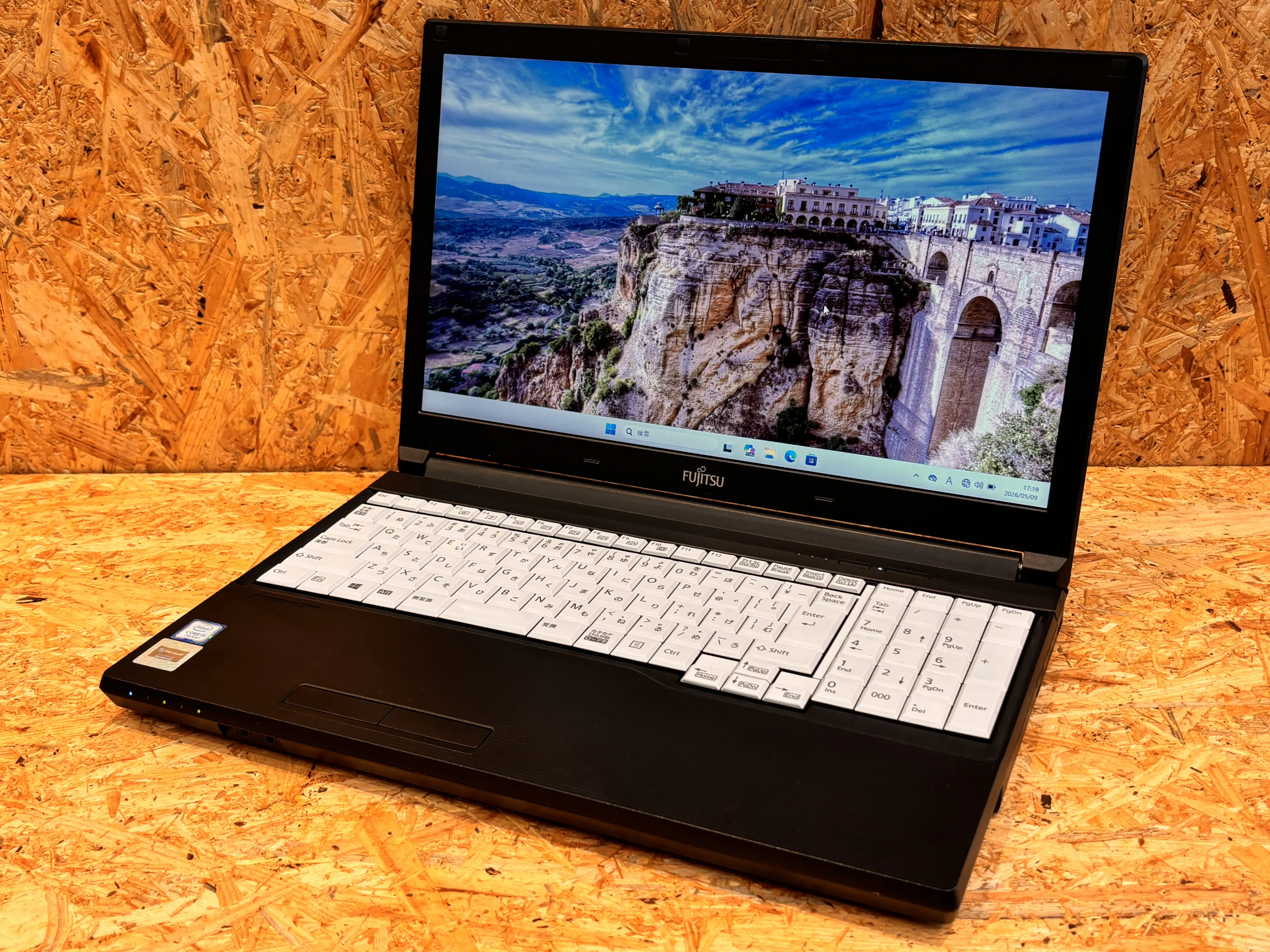 富士通 LIFEBOOK A577/P（第7世代CPU）

