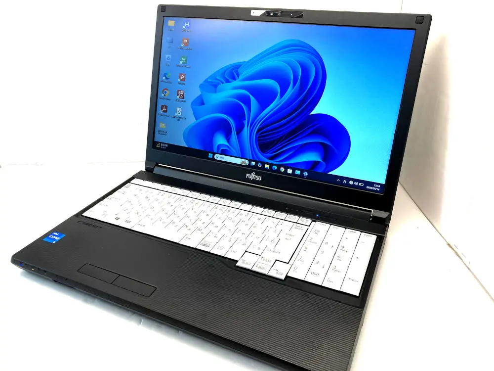 富士通 LIFEBOOK A5511/G（第11世代CPU）