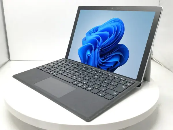 Microsoft Surface Pro 6（第8世代CPU）