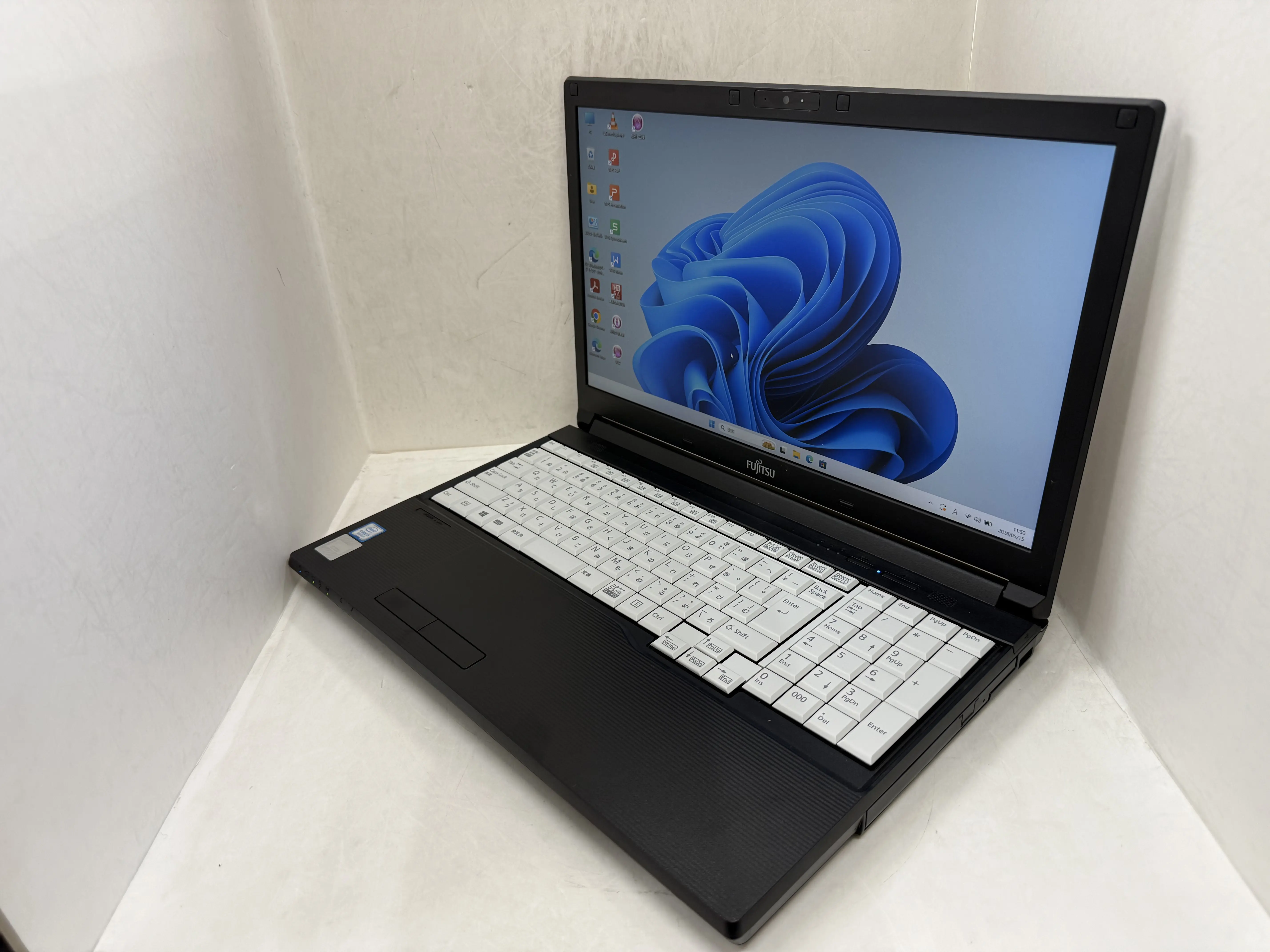 FUJITSU LIFEBOOK A748/S（第8世代Corei5）