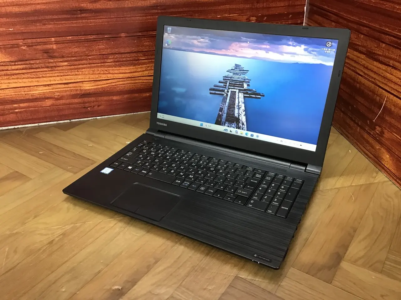 東芝 dynabook B55/DP