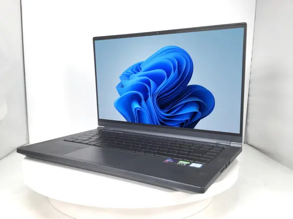 DOSPARA GCR2070RGF-QCG（SSD：1TB/RTX 2070 with Max-Q Design VRAM：8GB）（第9世代CPU）
