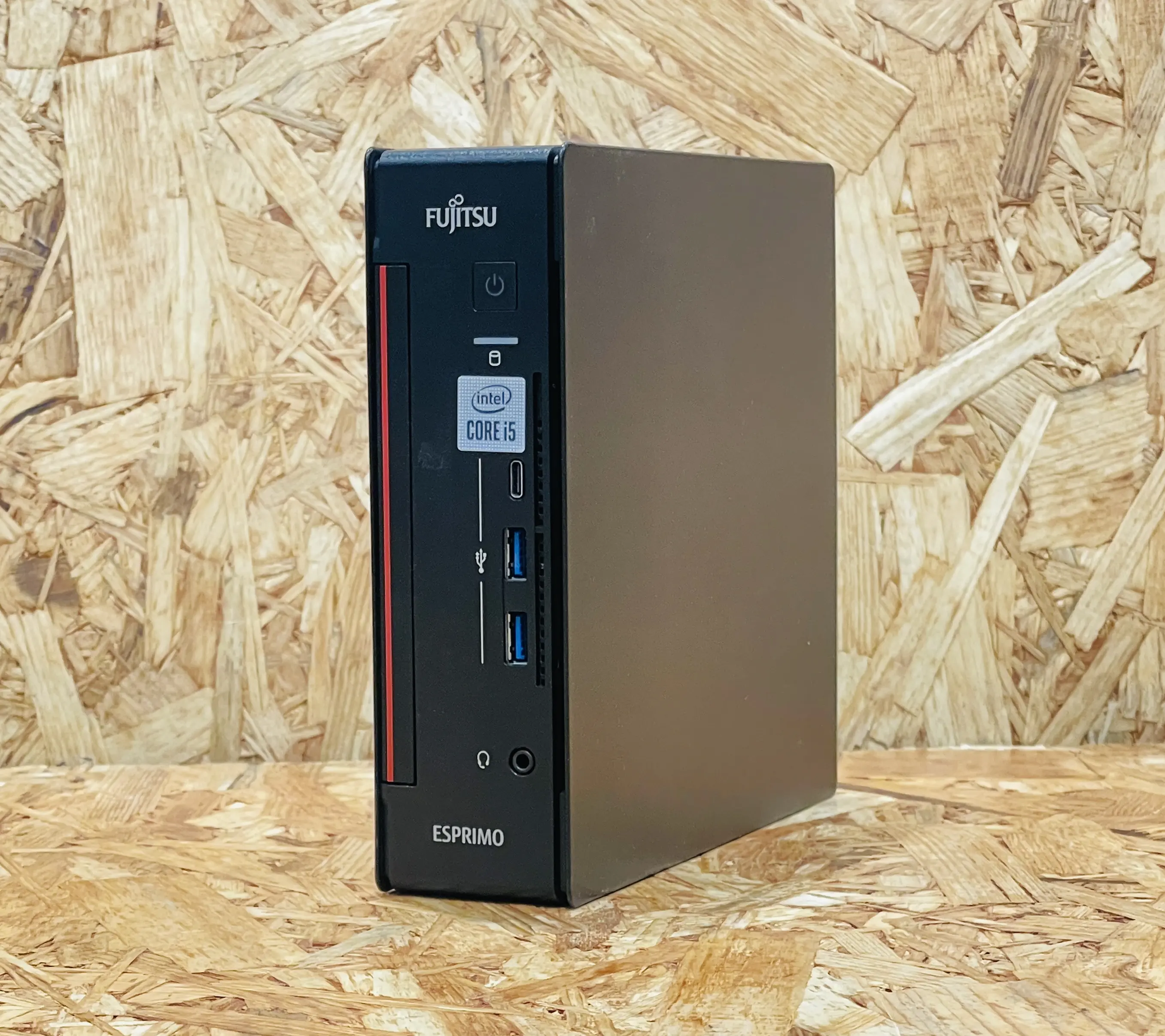 富士通 ESPRIMO Q7010/E