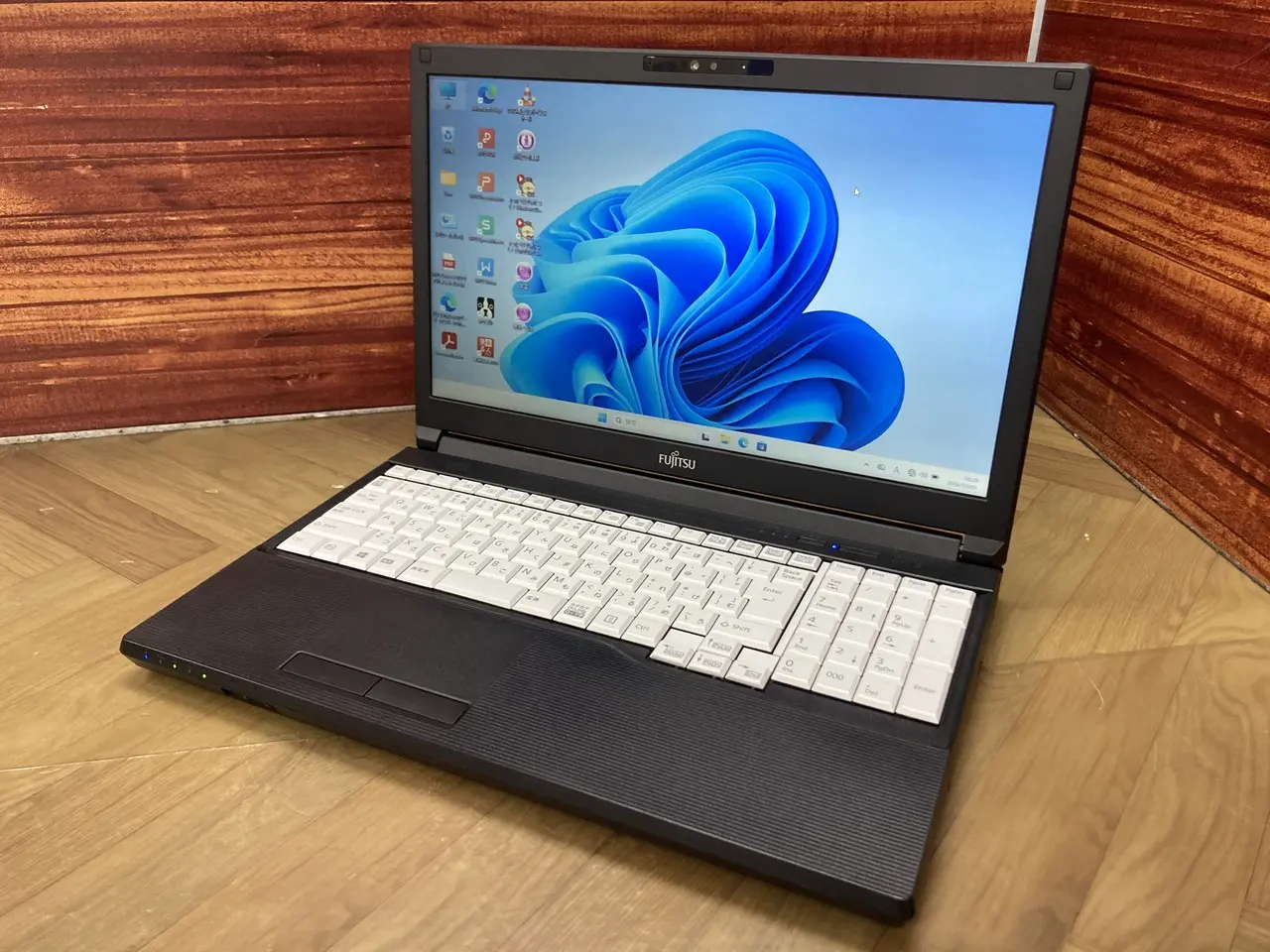 富士通 LIFEBOOK A579/B