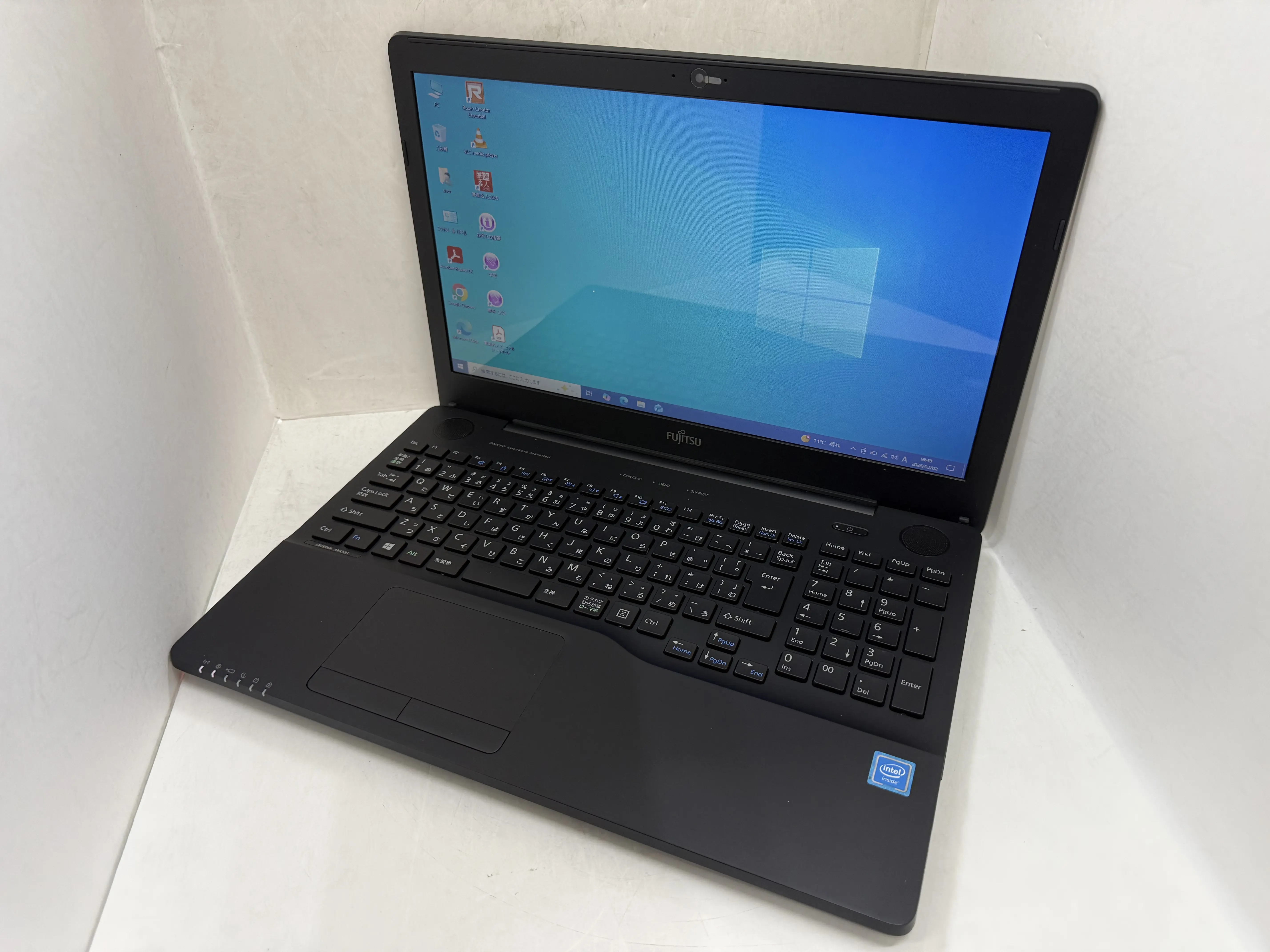 FUJITSU LIFEBOOK  AH42/B1（Celeron3865U）