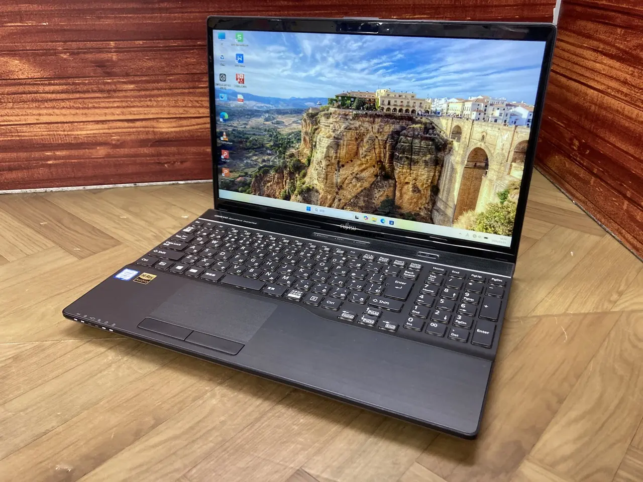 富士通 LIFEBOOK AH77/C2