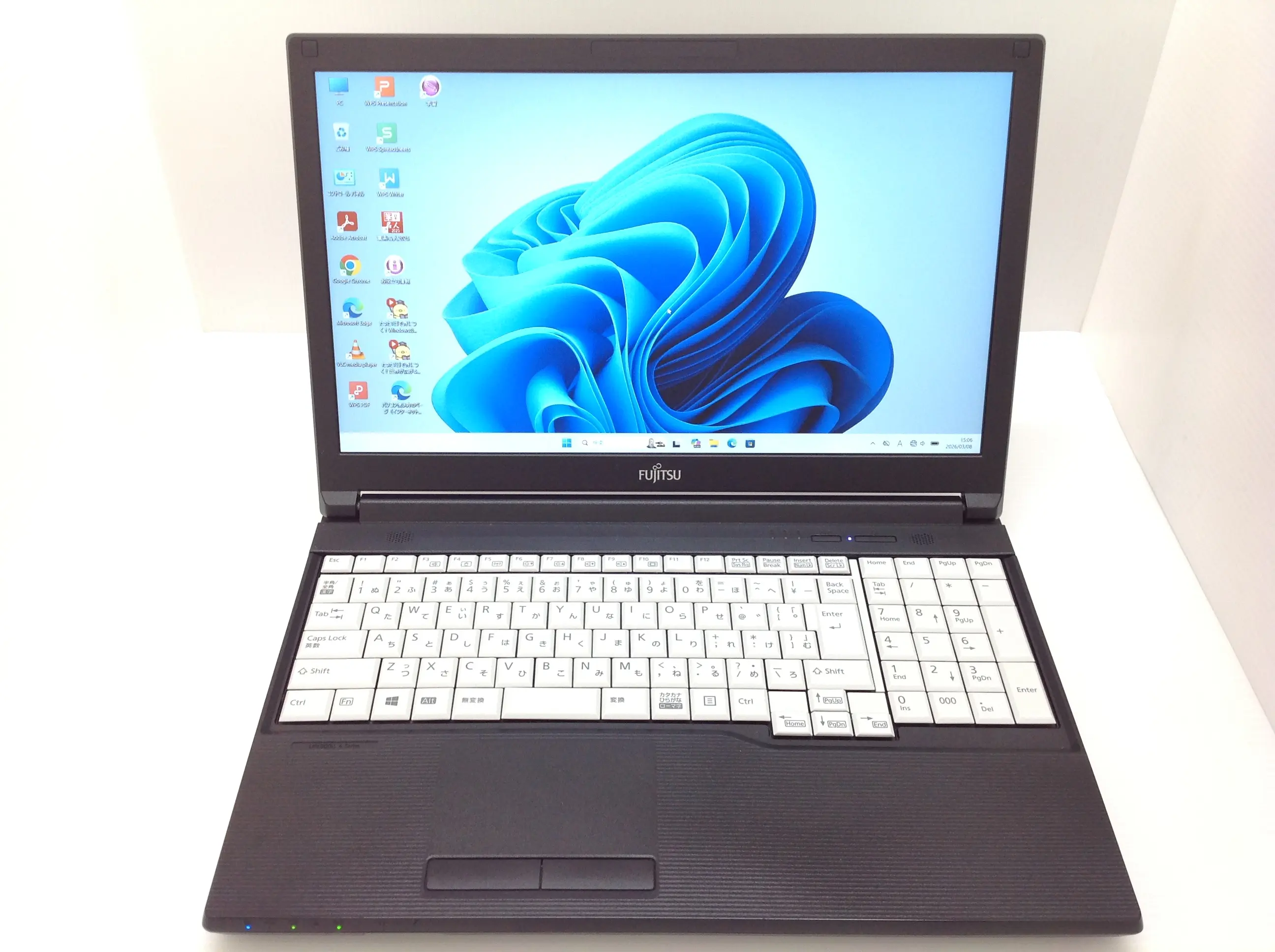 富士通 LIFEBOOK A579/B (第8世代CPU) Win11Pro・SSDモデル