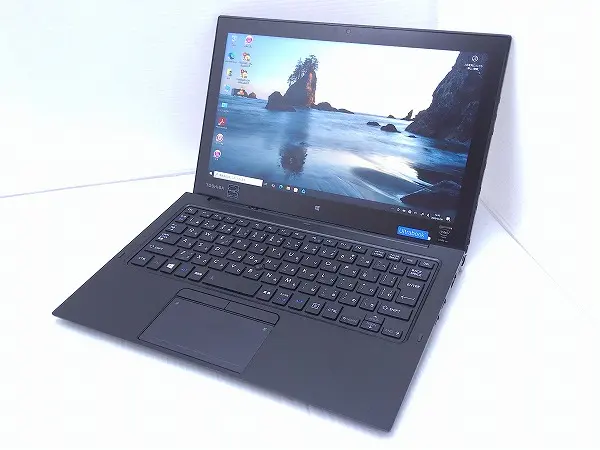 東芝 dynabook R82/P