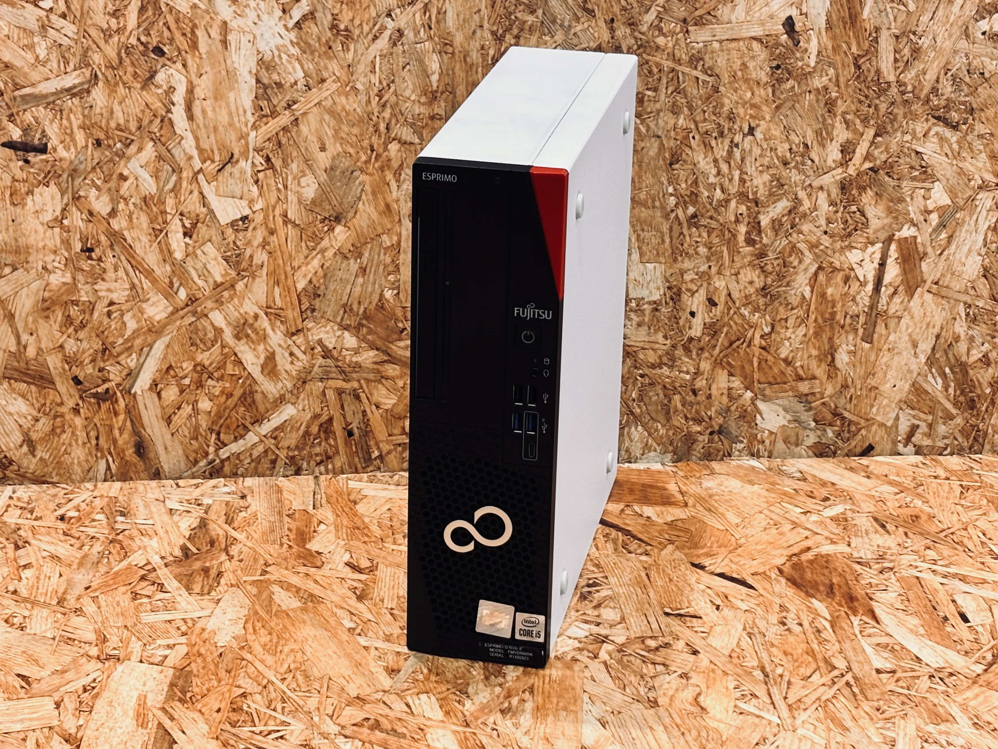 富士通 ESPRIMO D7010/E（第10世代CPU）