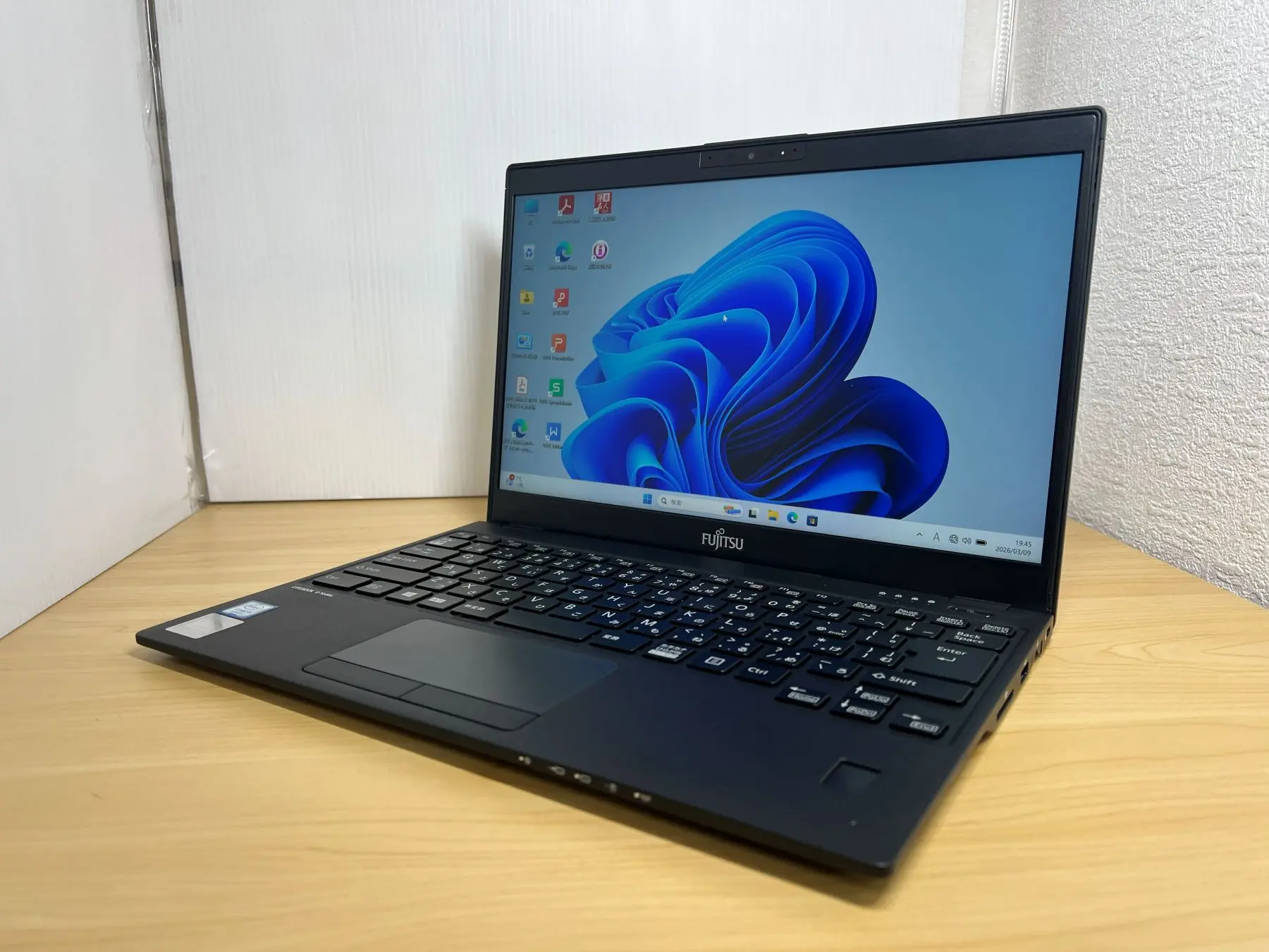 富士通 LIFEBOOK U939/B