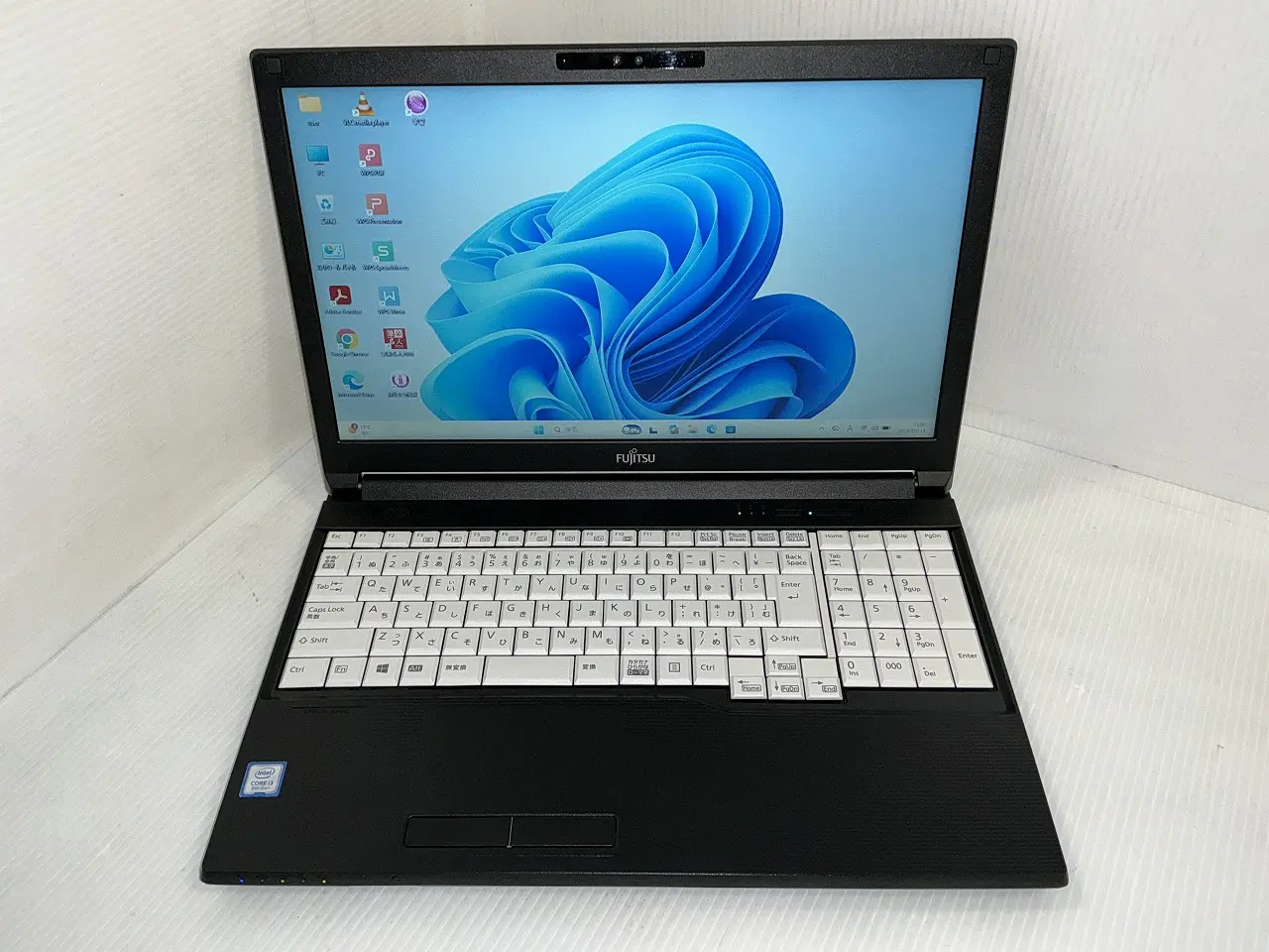 富士通 LIFEBOOK A579/CX (第8世代CPU)