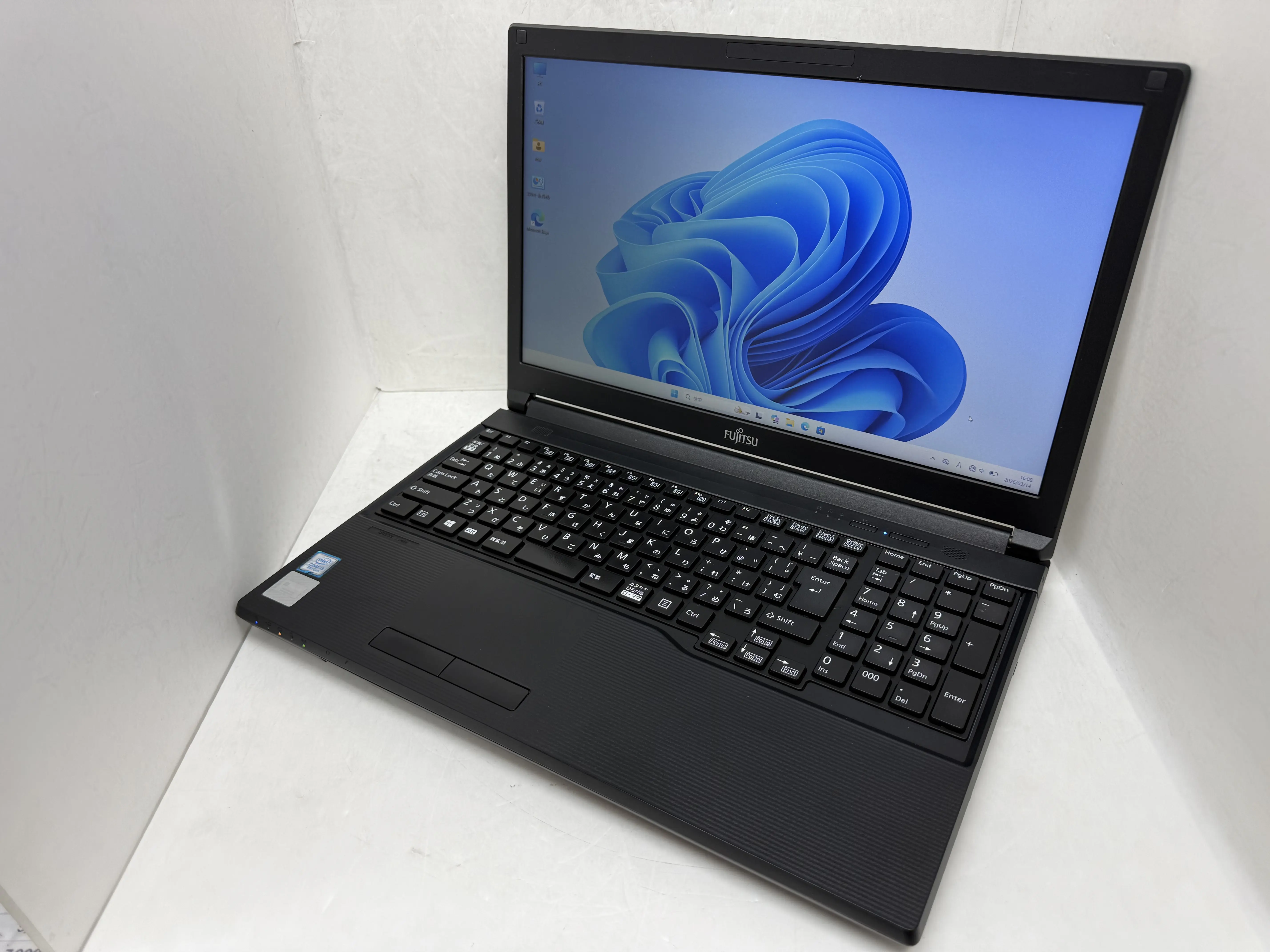 FUJITSU LIFEBOOK A579/A（第8世代Corei3）