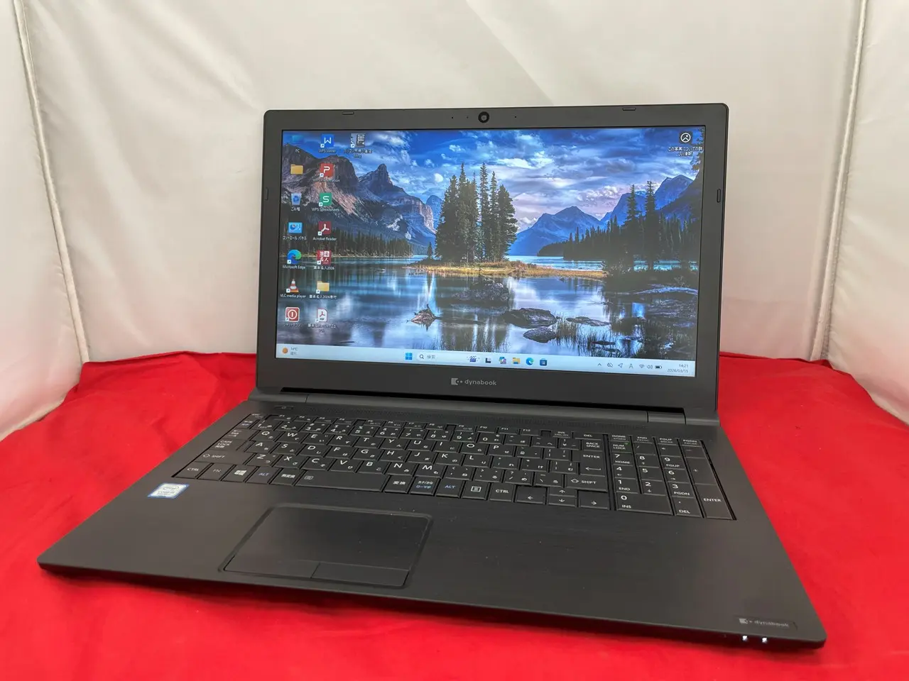 東芝 dynabook B65/EP　(第8世代CPU)