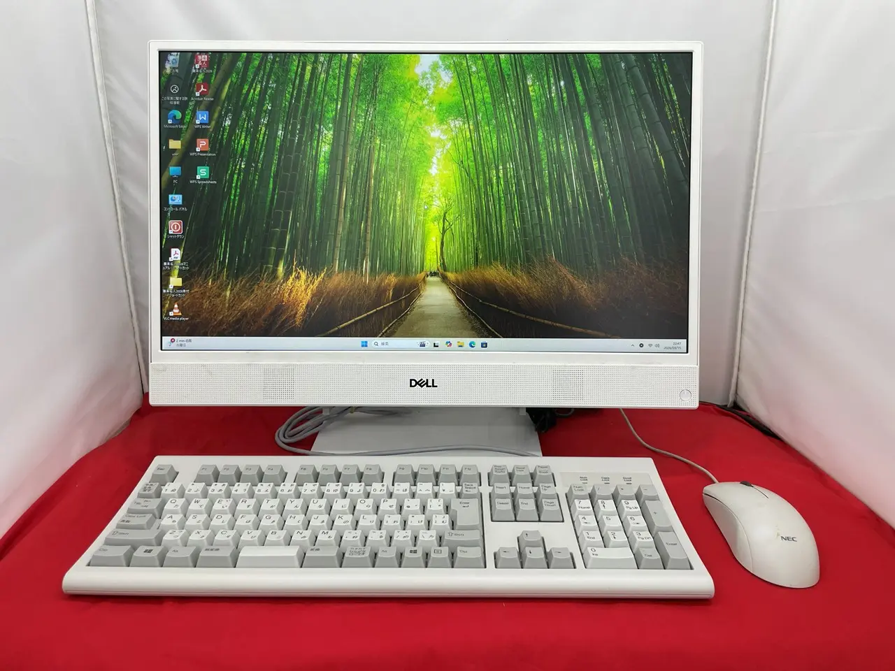 DELL Inspiron 22 3277 AIO（第7世代CPU）