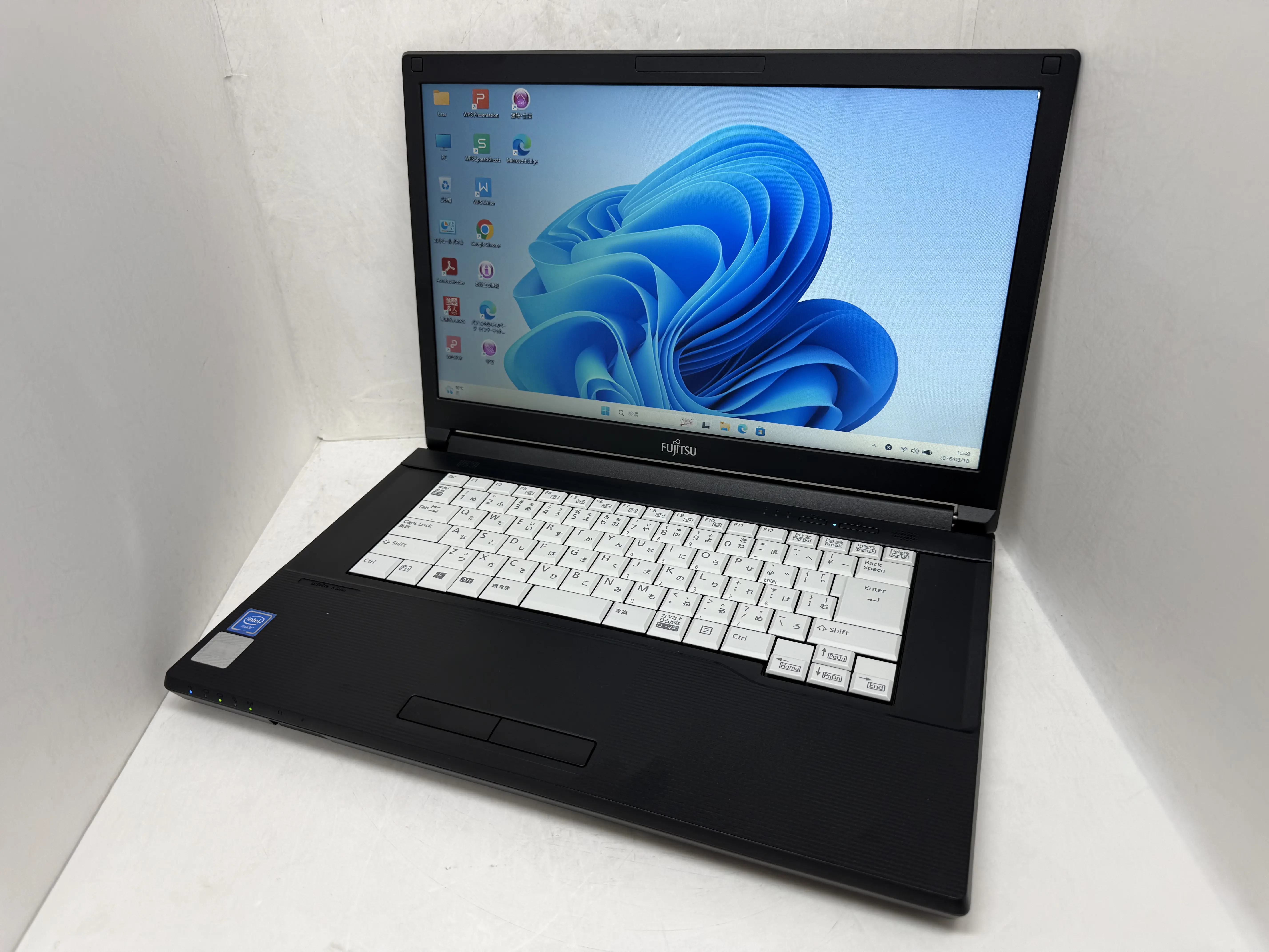 FUJITSU LIFEBOOK A579/B（Celeron4205U）