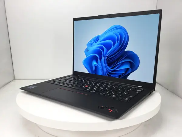 Lenovo ThinkPad X1 Carbon Gen11 (第13世代CPU)