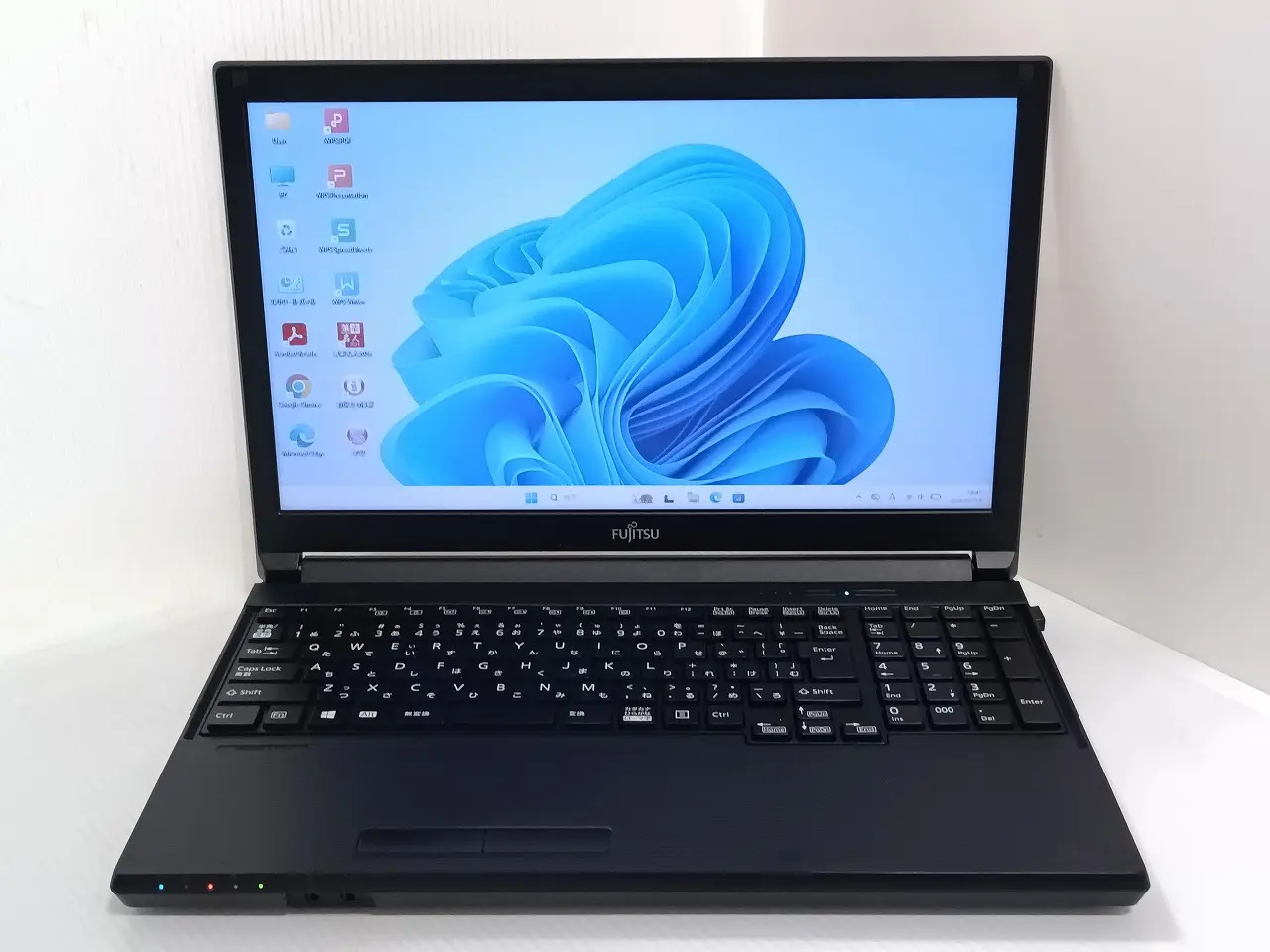 富士通 LIFEBOOK A579/A (第8世代CPU・ﾒﾓﾘ8GB・SSD256GBモデル)