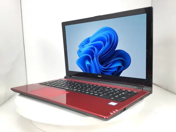 NEC LAVIE Note Standard NS700/JAR-E3(第8世代CPU)