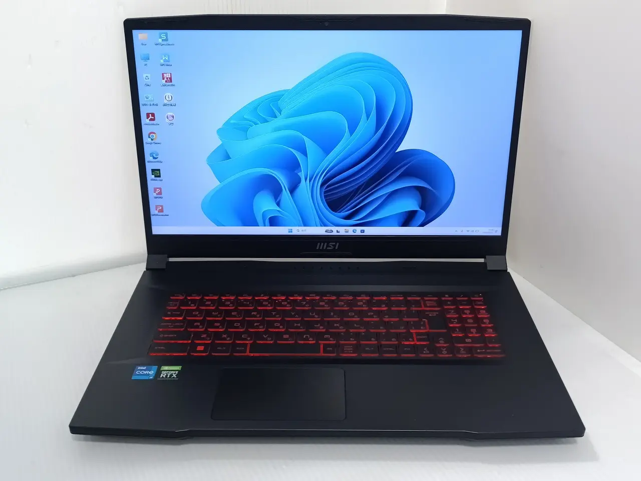 MSI Katana-GF76-11UE-402JP (第11世代CPU・RTX 3060 Laptop)