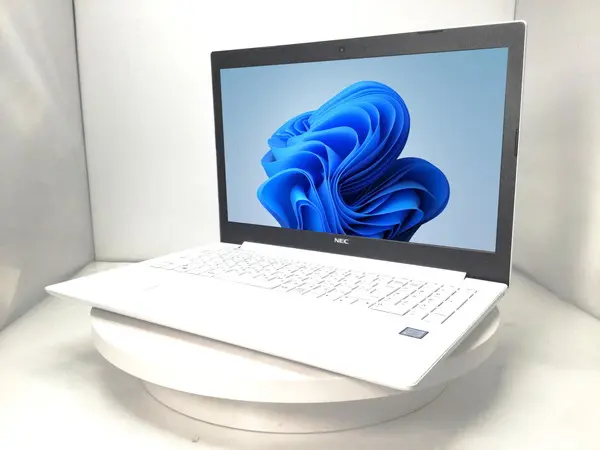 NEC LAVIE Note Standard NS700/MAW-E3(第8世代CPU)