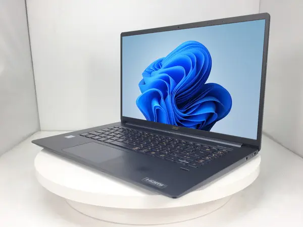 acer Swift SF515-51T（第8世代CPU）
