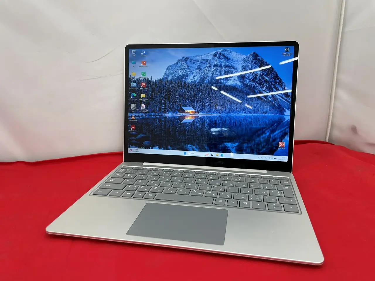 Microsoft Surface Laptop GO（第10世代CPU）