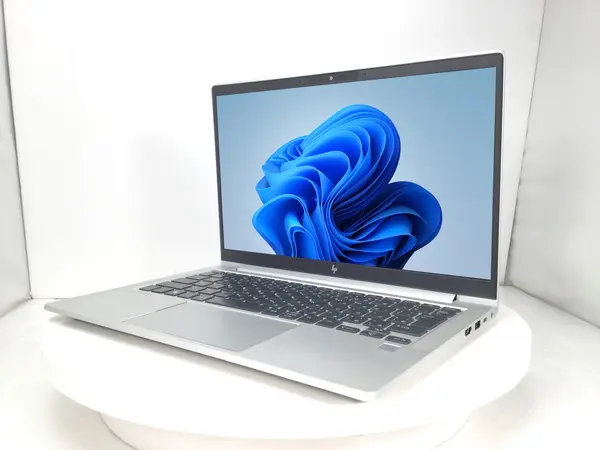 HP EliteBook 630 G9（第12世代CPU）