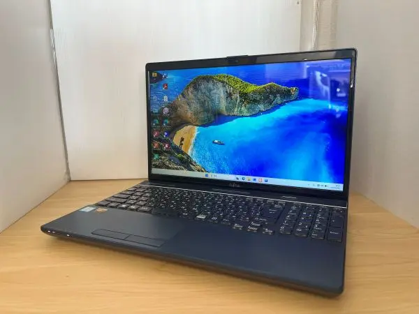 富士通 LIFEBOOK AH77/D1