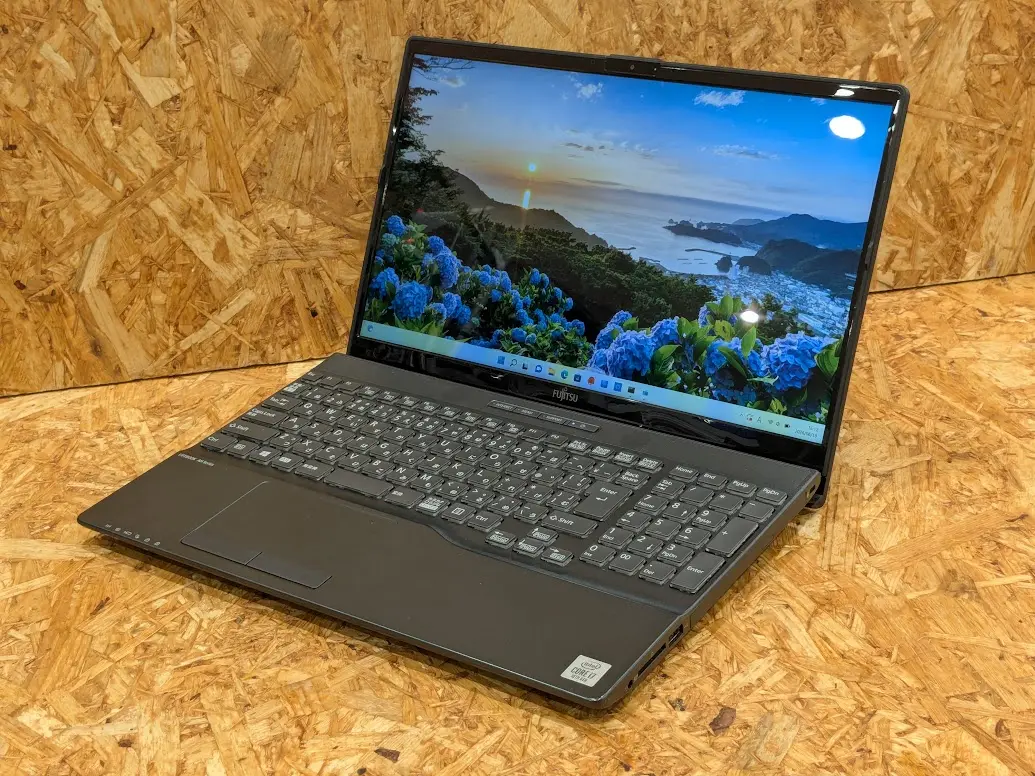 富士通 LIFEBOOK AH53/E2（第10世代CPU）