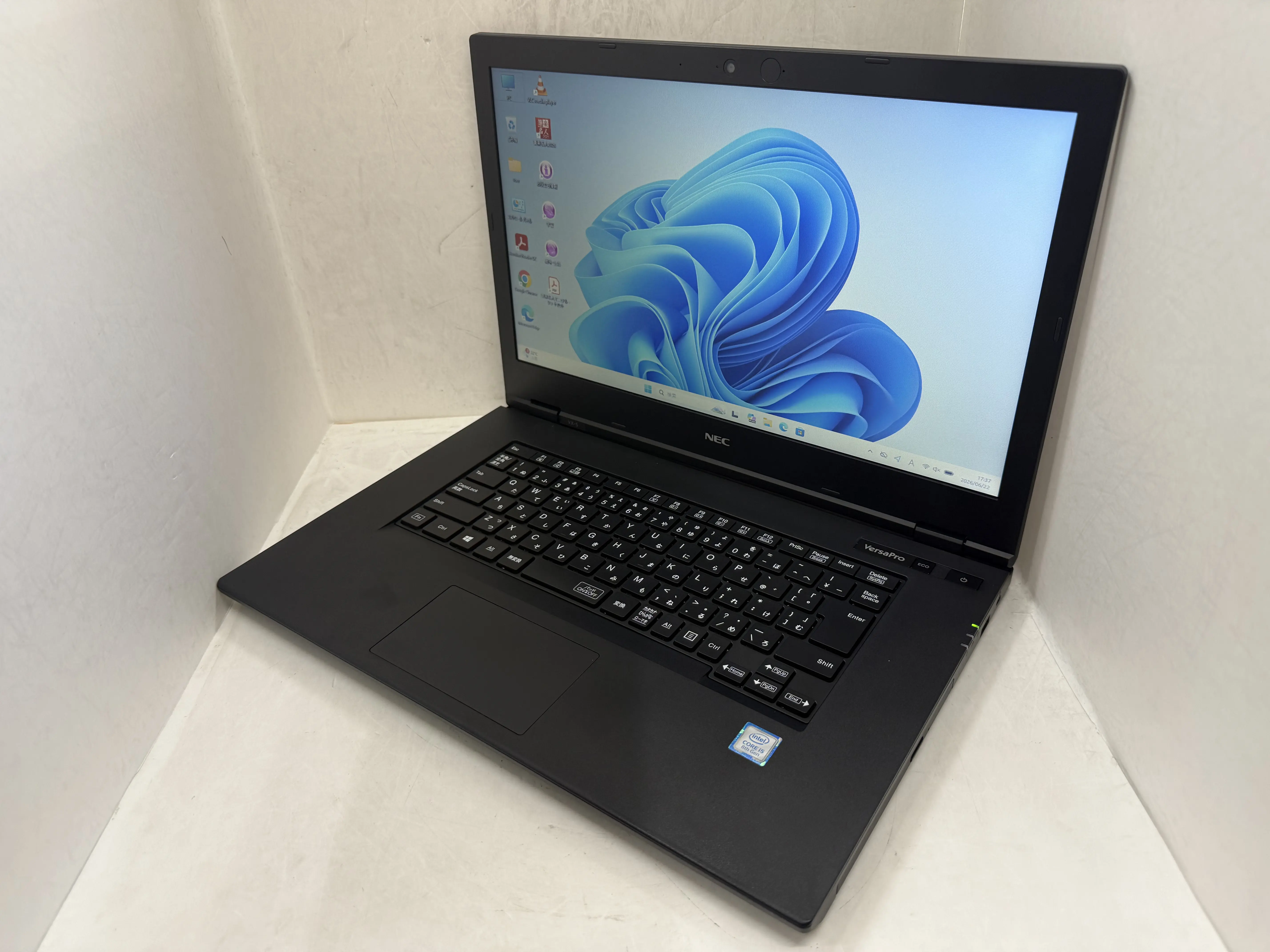 NEC PC-VKT16X-5（第8世代Corei5）
