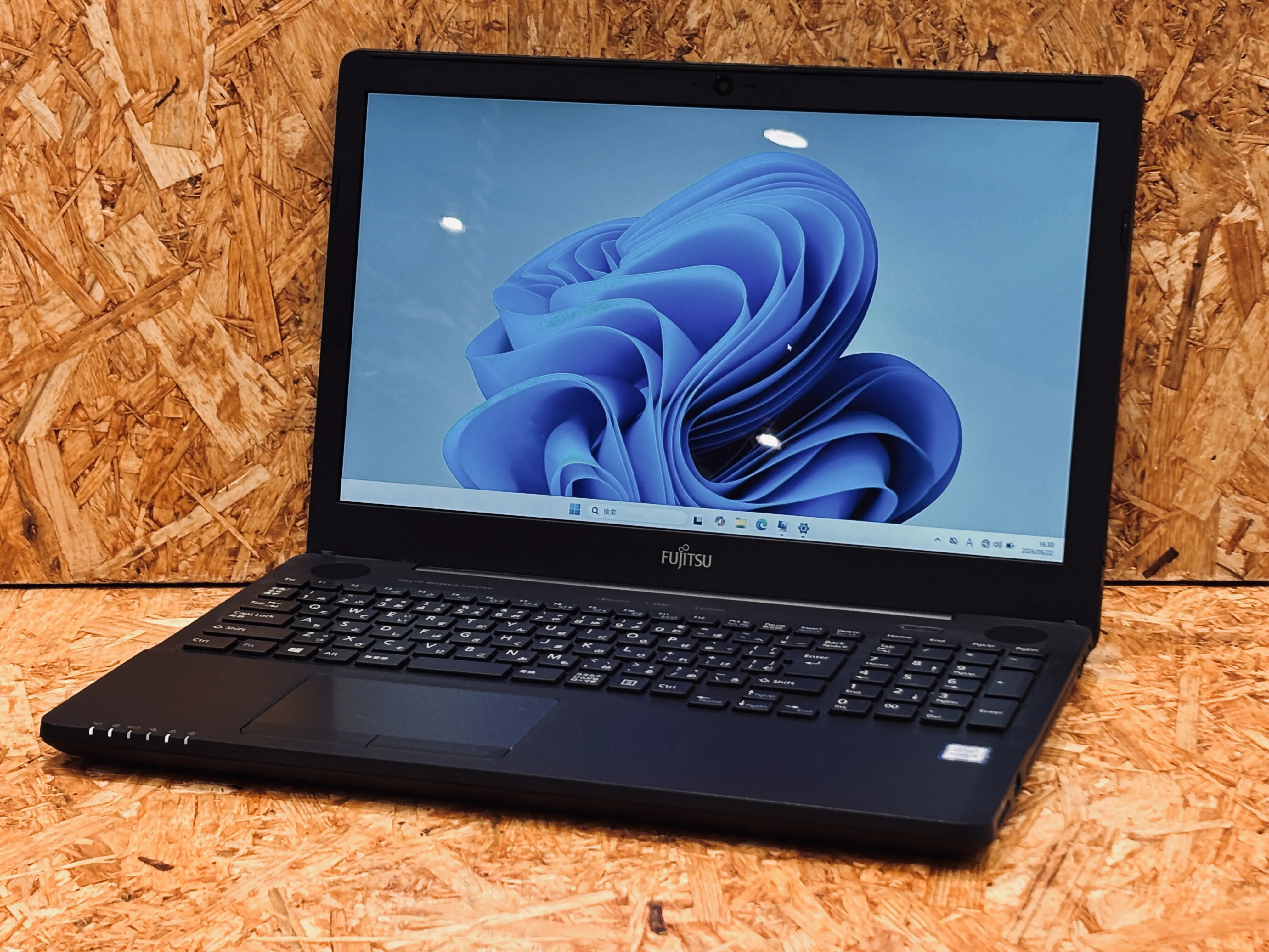 富士通 LIFEBOOK AH45/XBG (第6世代CPU)