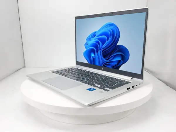 HP ELITEBOOK 630 G10(第13世代CPU)