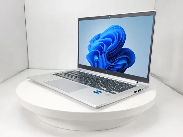 HP ELITEBOOK 630 G10(第13世代CPU)