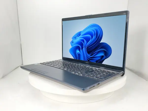 富士通 LIFEBOOK AH77/D1（第8世代CPU）