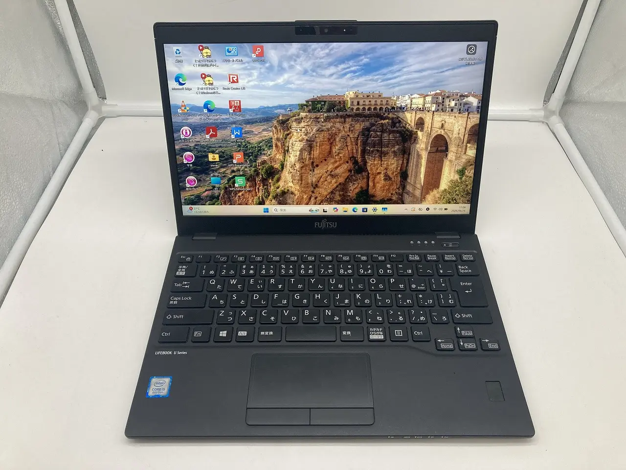 富士通 LIFEBOOK U939B (第8世代CPU)