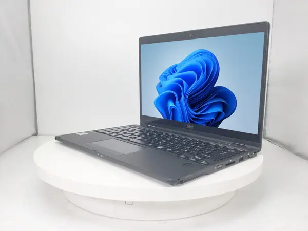 富士通 LIFEBOOK U9310X/D（第10世代CPU）
