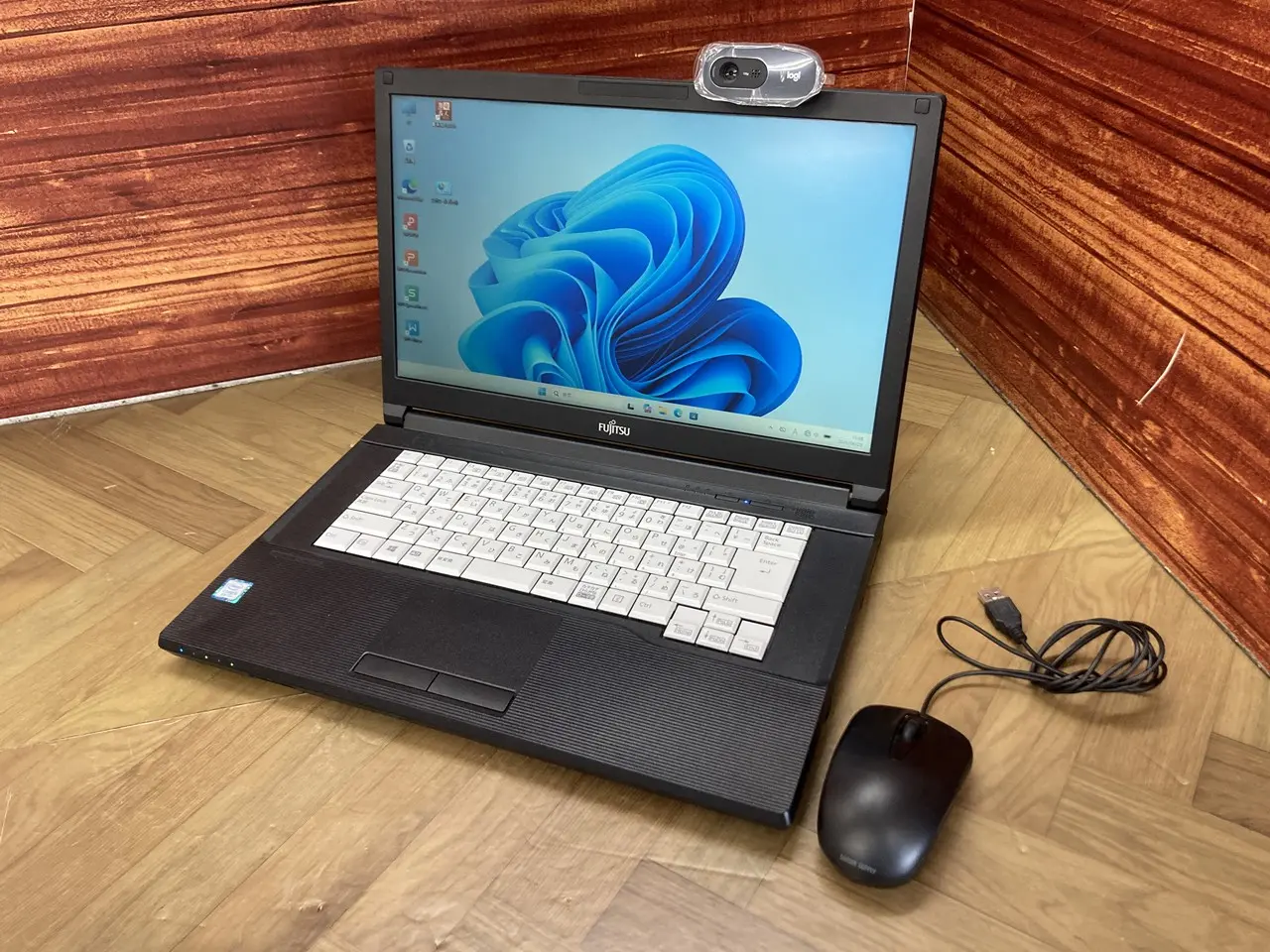 富士通　LIFEBOOK A579/B