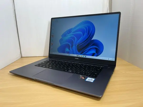 HUAWEI MateBook D15