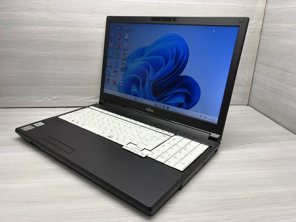 富士通 LIFEBOOK A7510/D（第10世代CPU）