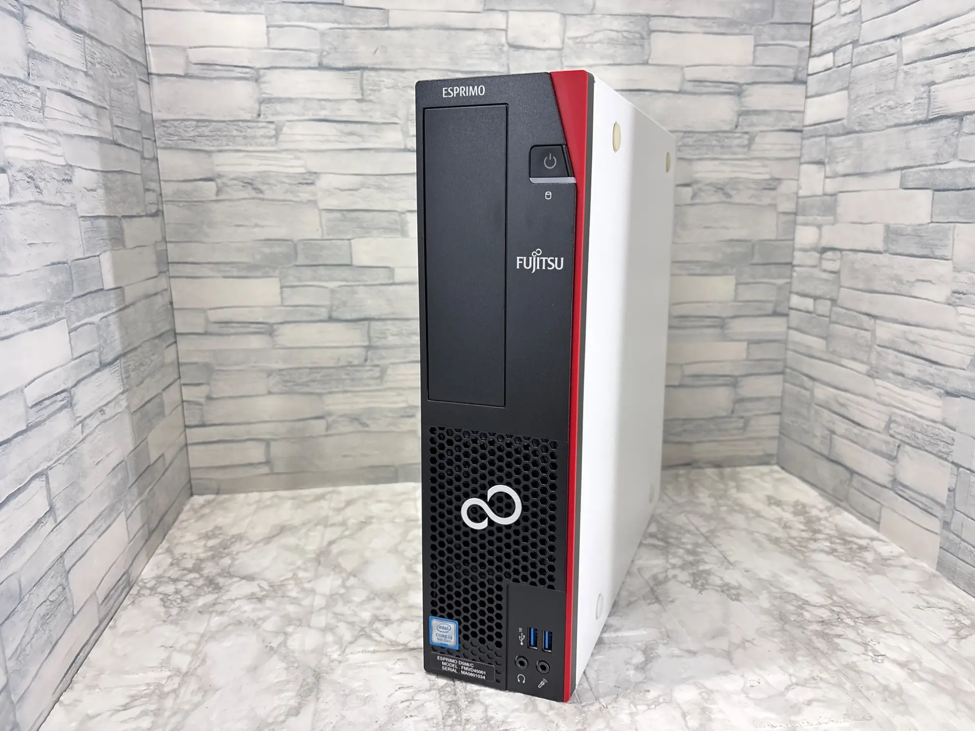 富士通 ESPRIMO D588/C( Corei3-9100 3.6GHz /8GB/SSD256GB )第9世代　GeForceGTX1050Ti搭載