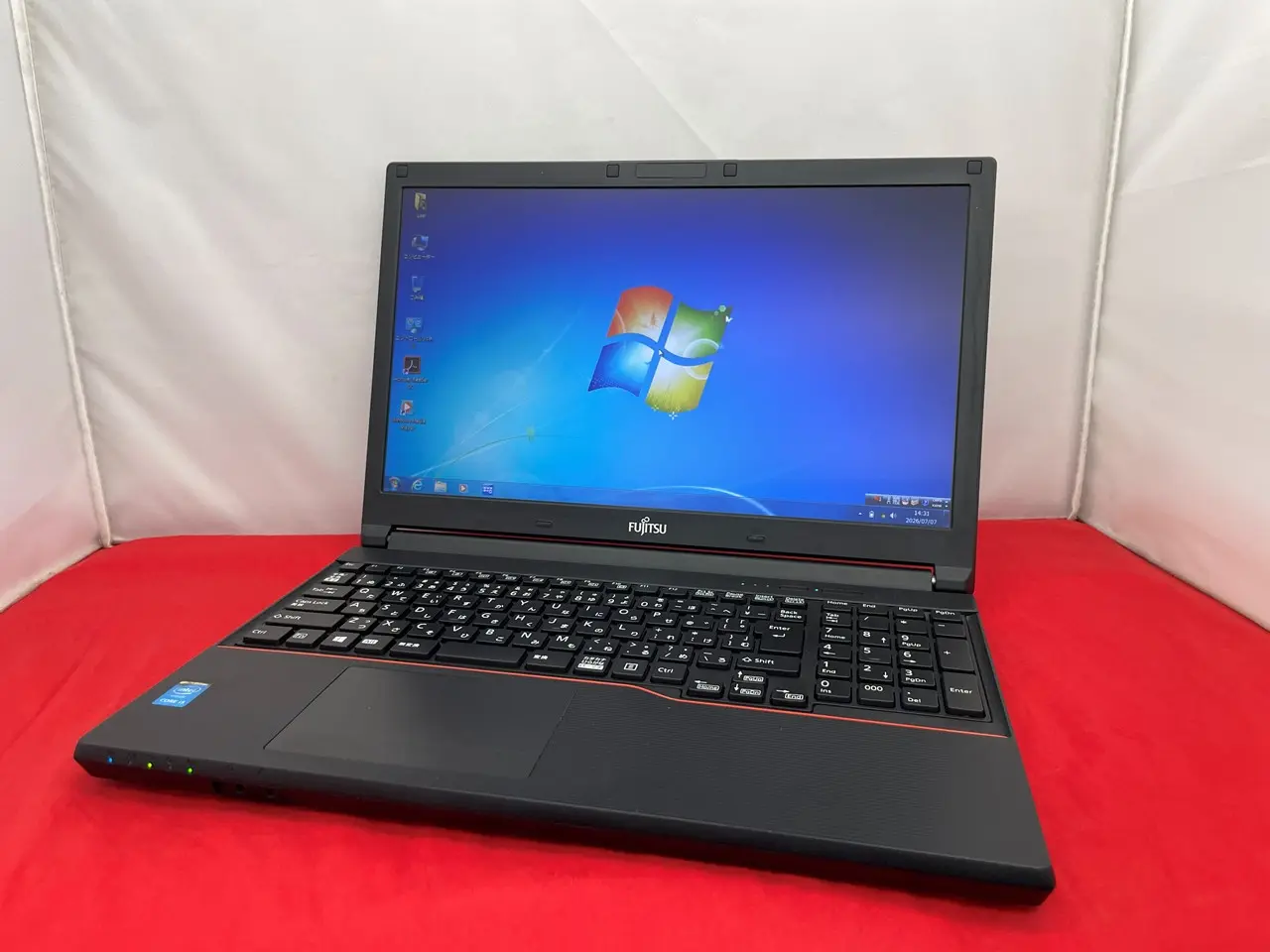富士通 LIFEBOOK A574/K　（Windows7Pro64bit搭載モデル）