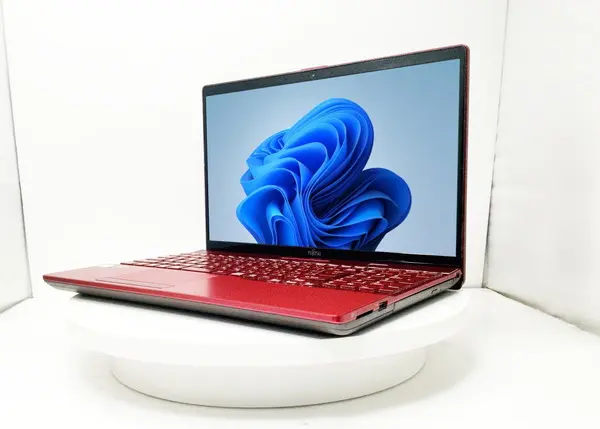 富士通 LIFEBOOK AH53/B3（第8世代CPU）