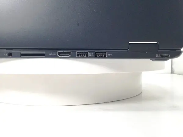 NEC VersaPro VKT40/C-9(CPU：Core i5 1130G7 4.00GHz/メモリ：8GB/SSD