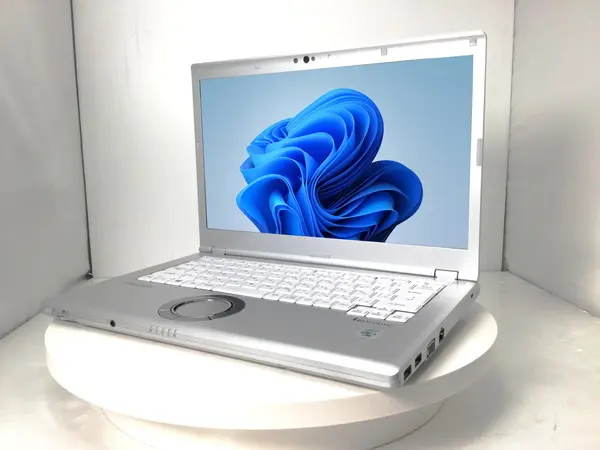 Panasonic Let's note CF-LV9（第10世代CPU）