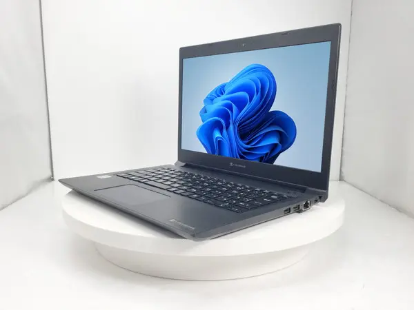 Dynabook（旧東芝）dynabook S73/FS（第10世代CPU）