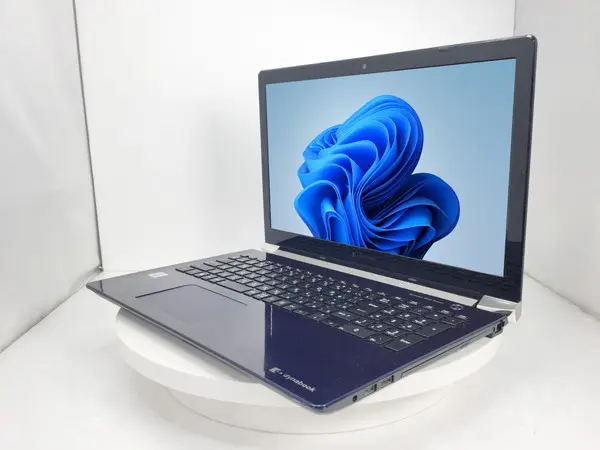 Dynabook(旧東芝) dynabook T7 P2T7MPBL（第10世代CPU）